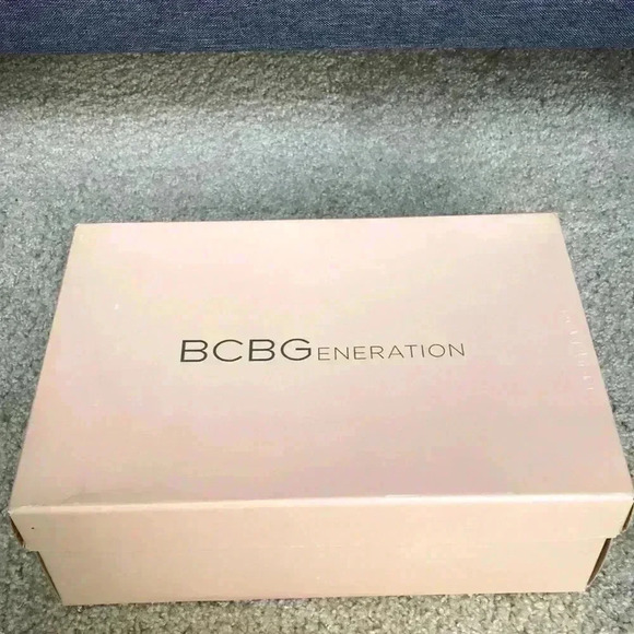 BCBGeneration Cielo Multi Iris Snake Pump - Picture 9 of 14